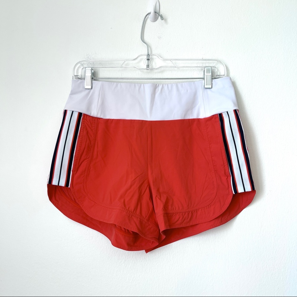 Athleta woman’s shorts sz 6 (CD1661)